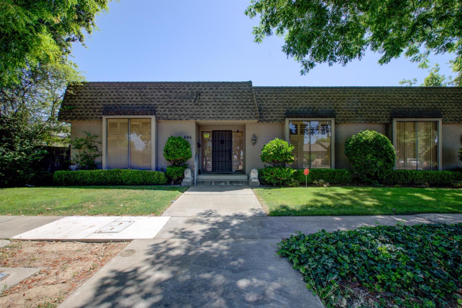 Detail Gallery Image 1 of 6 For 606 Rose Ave, Modesto,  CA 95355 - – Beds | – Baths