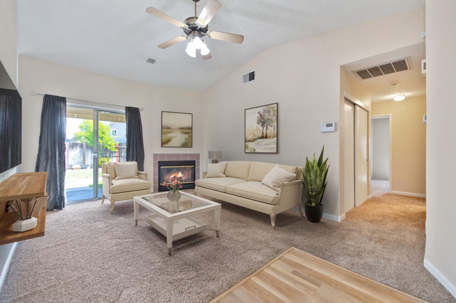 Detail Gallery Image 5 of 39 For 8211 Montreux Way, Sacramento,  CA 95828 - 3 Beds | 2 Baths
