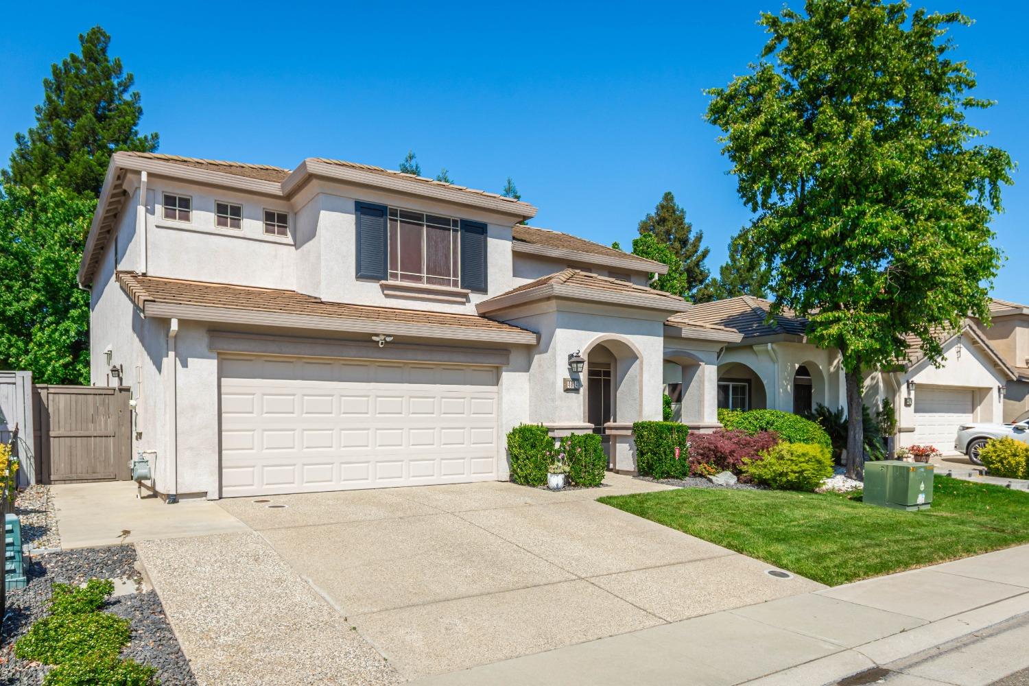 Detail Gallery Image 9 of 43 For 4624 Woodhawk Way, Antelope,  CA 95843 - 4 Beds | 3 Baths