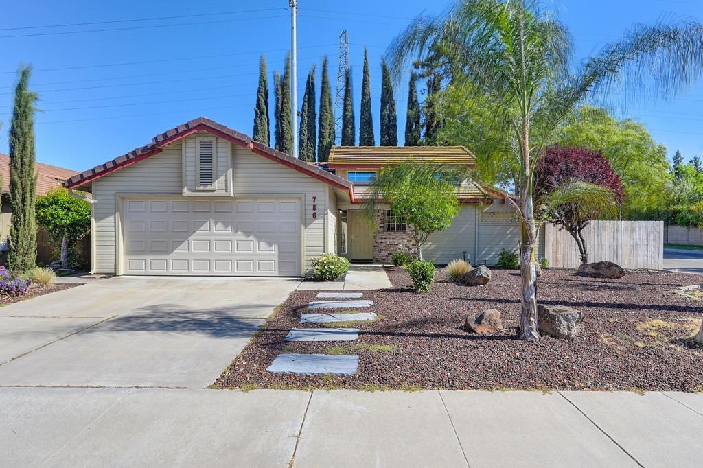 Detail Gallery Image 1 of 43 For 786 Lourence Ct, Tracy,  CA 95376 - 3 Beds | 2 Baths