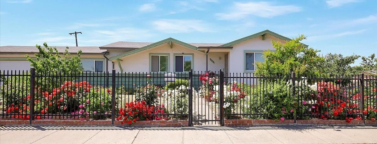 Detail Gallery Image 6 of 47 For 7612 Beth, Sacramento,  CA 95832 - 3 Beds | 2 Baths