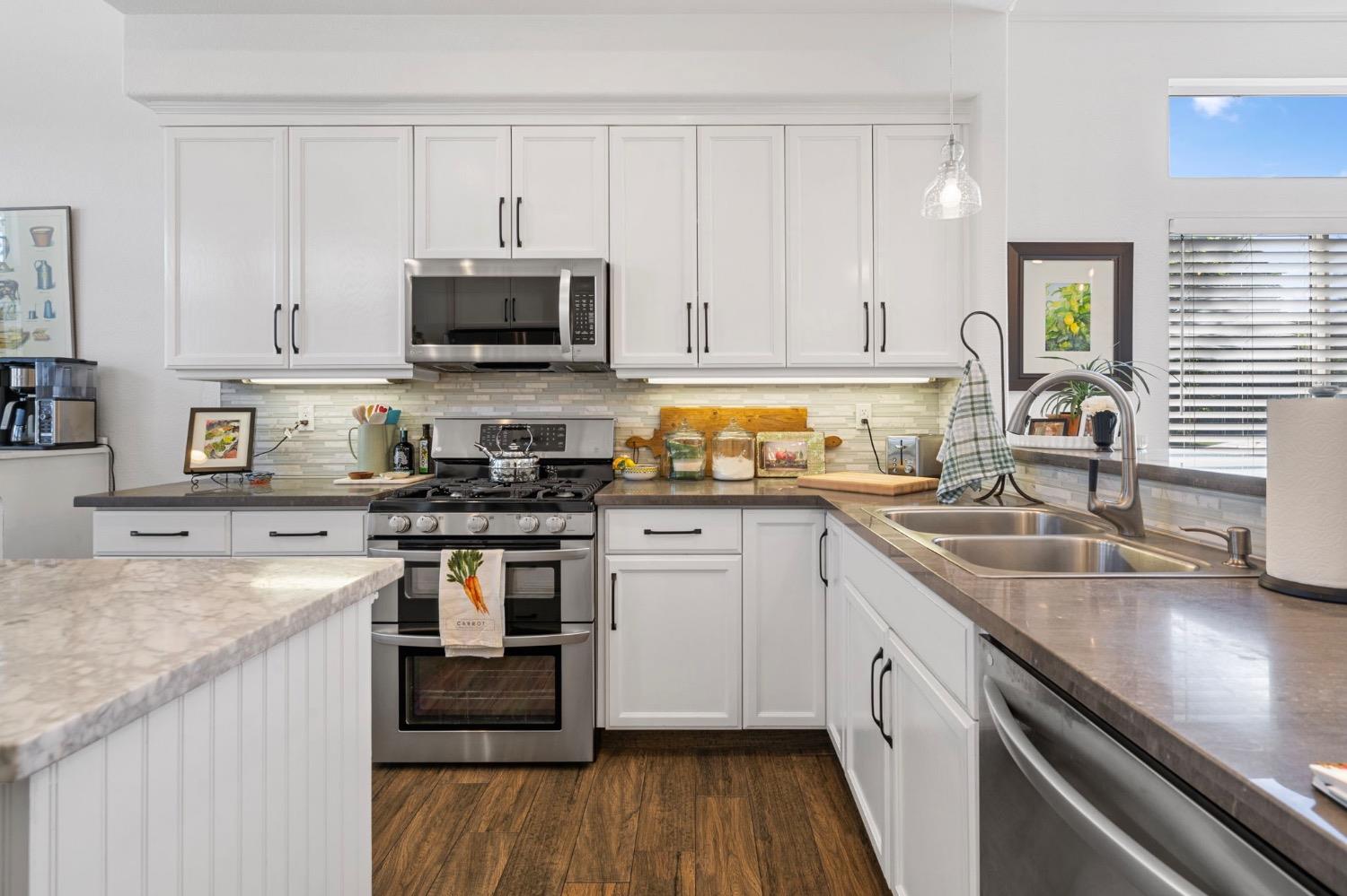 Detail Gallery Image 12 of 49 For 2920 Heritage Oak Way, Lodi,  CA 95242 - 3 Beds | 2 Baths