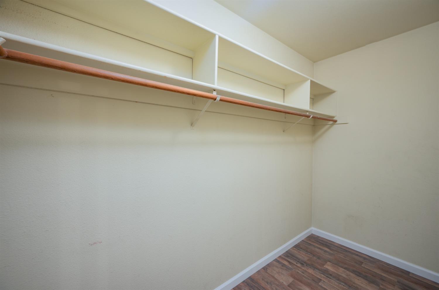 Detail Gallery Image 34 of 50 For 2104 Golden Leaf Ct, Modesto,  CA 95355 - 4 Beds | 2/1 Baths