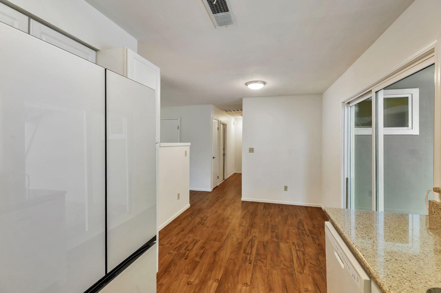 Detail Gallery Image 14 of 36 For 6522 Woodpark Way, Citrus Heights,  CA 95621 - 3 Beds | 2 Baths