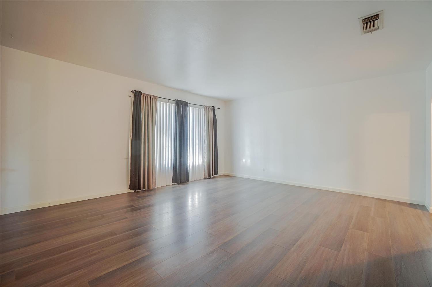 Detail Gallery Image 10 of 26 For 8745 Baxter Way, Orangevale,  CA 95662 - 3 Beds | 2 Baths