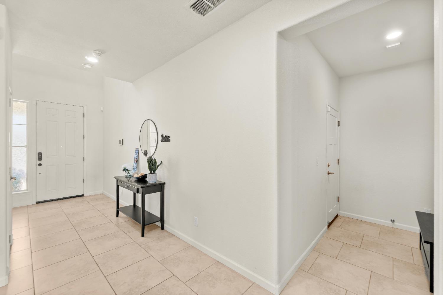 Detail Gallery Image 15 of 71 For 3706 Rockdale Dr, Rancho Cordova,  CA 95742 - 4 Beds | 3 Baths
