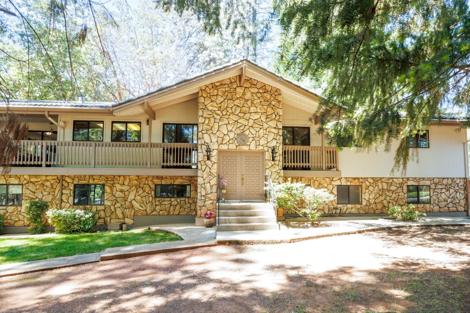 Detail Gallery Image 2 of 50 For 6420 Longridge Ct, Foresthill,  CA 95631 - 4 Beds | 3 Baths