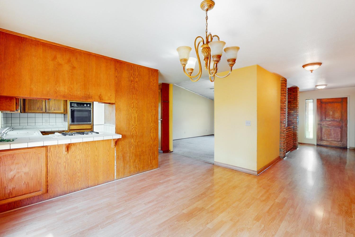 Detail Gallery Image 10 of 37 For 338 Rose Ln, Yuba City,  CA 95993 - 3 Beds | 2 Baths