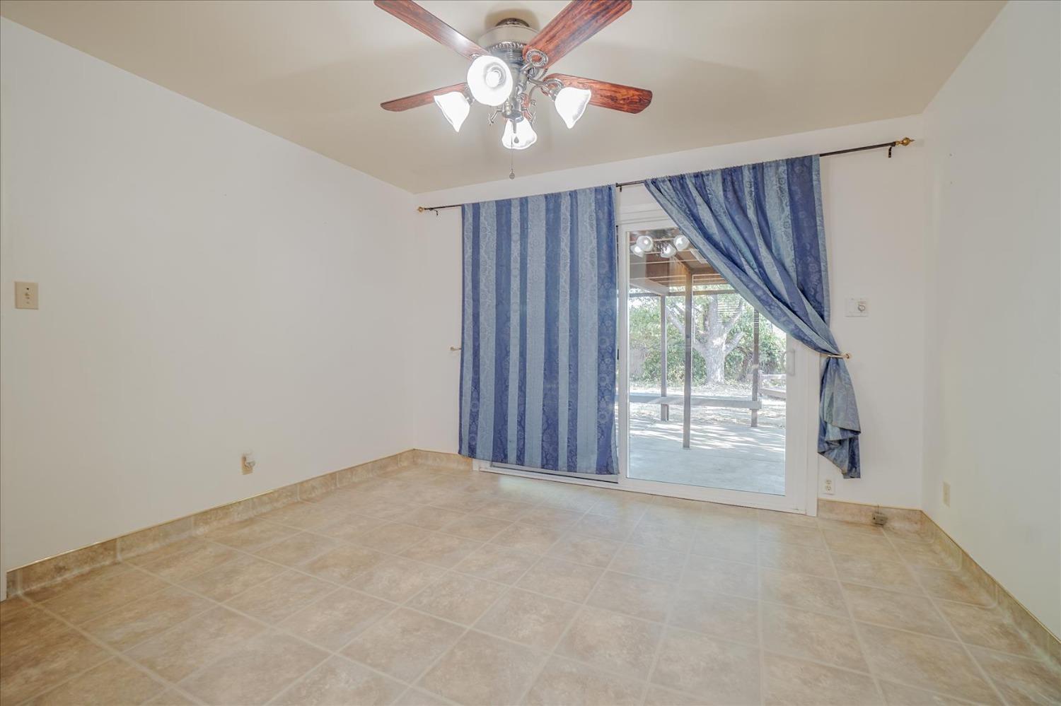 Detail Gallery Image 13 of 26 For 8745 Baxter Way, Orangevale,  CA 95662 - 3 Beds | 2 Baths