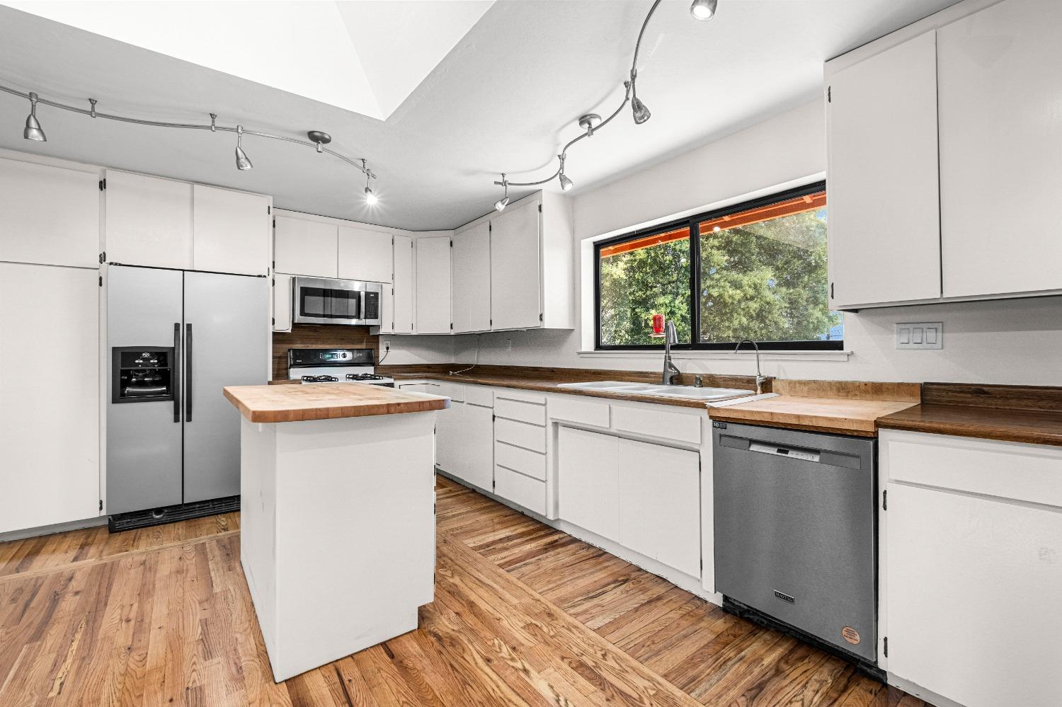 Detail Gallery Image 27 of 94 For 2575 Sand Ridge Rd, Placerville,  CA 95667 - 3 Beds | 2 Baths
