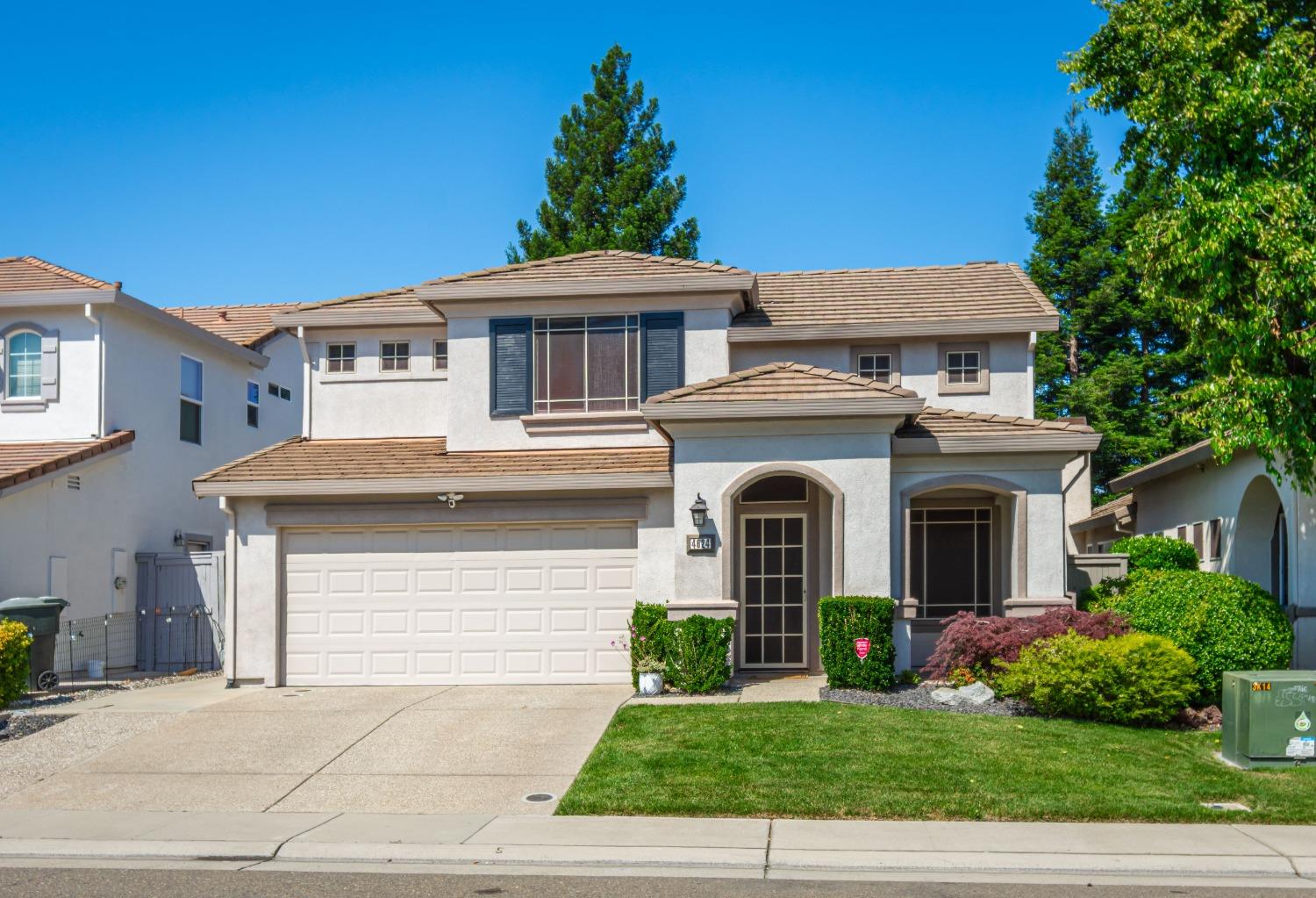 Detail Gallery Image 3 of 43 For 4624 Woodhawk Way, Antelope,  CA 95843 - 4 Beds | 3 Baths