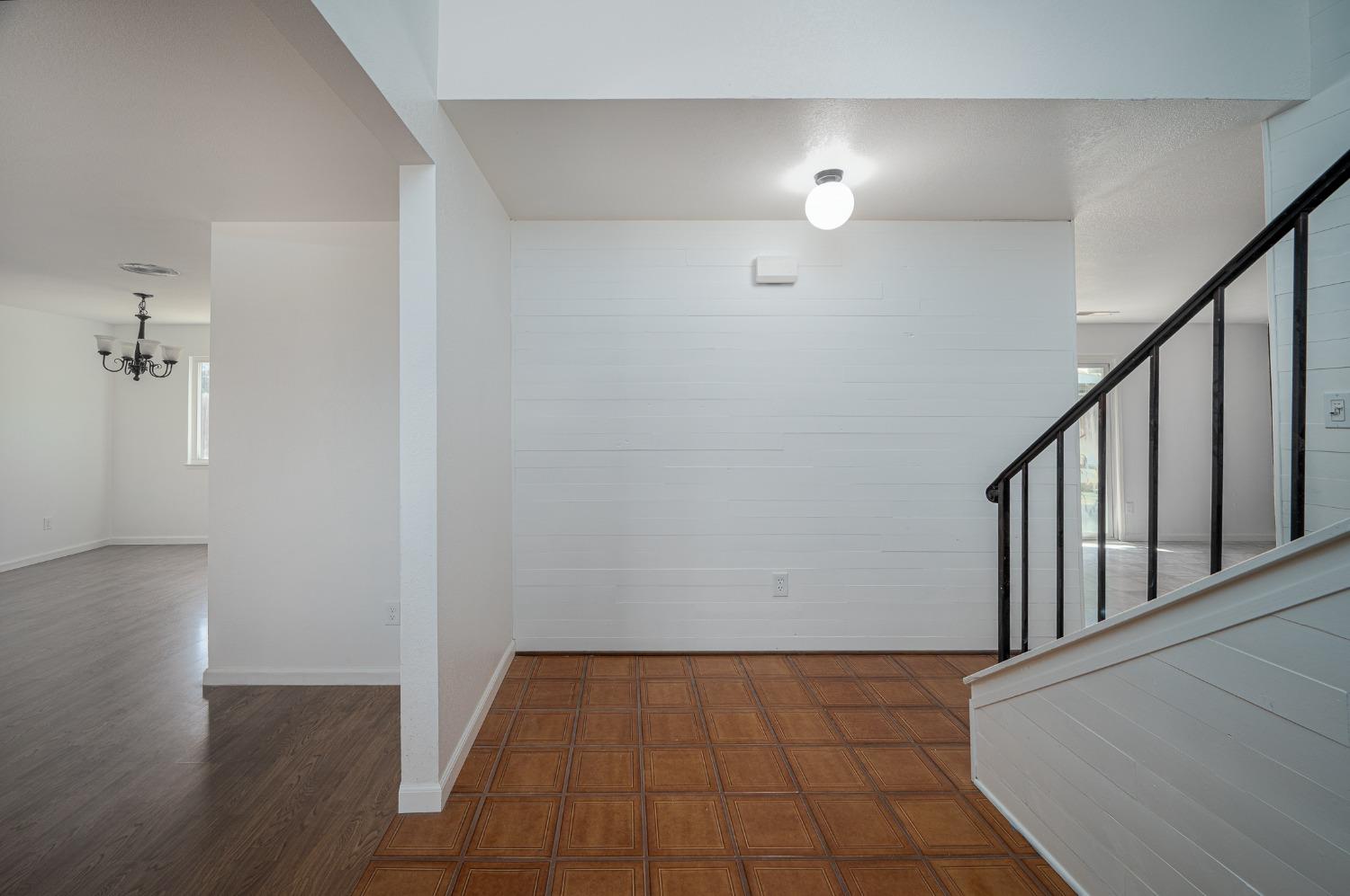 Detail Gallery Image 21 of 50 For 2104 Golden Leaf Ct, Modesto,  CA 95355 - 4 Beds | 2/1 Baths