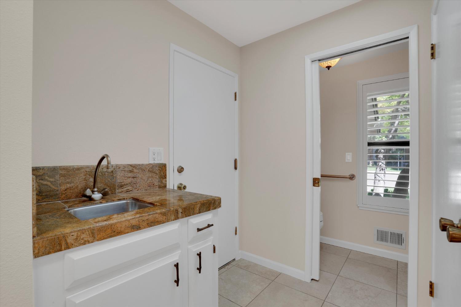Detail Gallery Image 33 of 52 For 1900 Simon Dr, Turlock,  CA 95382 - 4 Beds | 2/1 Baths