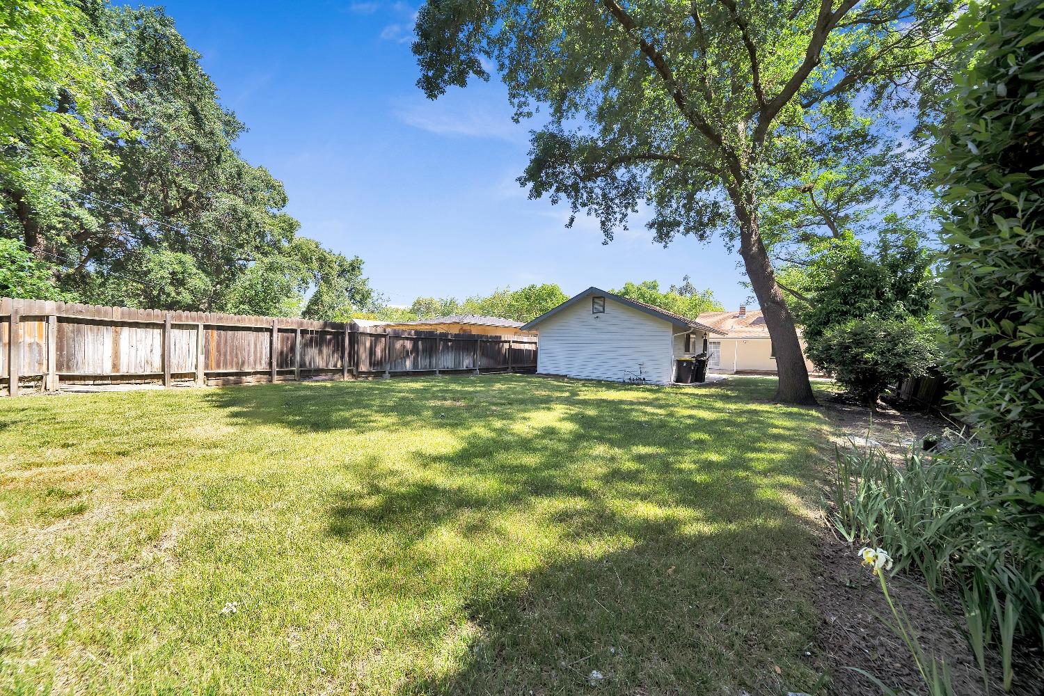 Lucerne Avenue, Stockton, California image 34