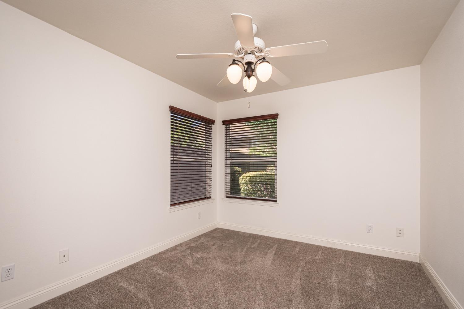 Detail Gallery Image 28 of 43 For 4624 Woodhawk Way, Antelope,  CA 95843 - 4 Beds | 3 Baths