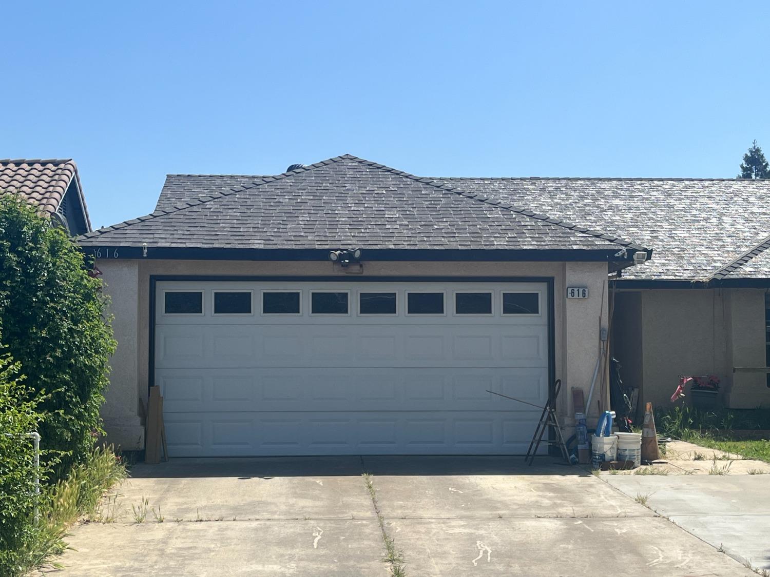 Detail Gallery Image 2 of 6 For 616 Bronze Ln, Waterford,  CA 95386 - 4 Beds | 2 Baths