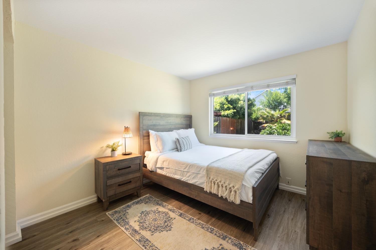 Detail Gallery Image 12 of 33 For 7055 Woodrick Way, Sacramento,  CA 95842 - 4 Beds | 2/1 Baths