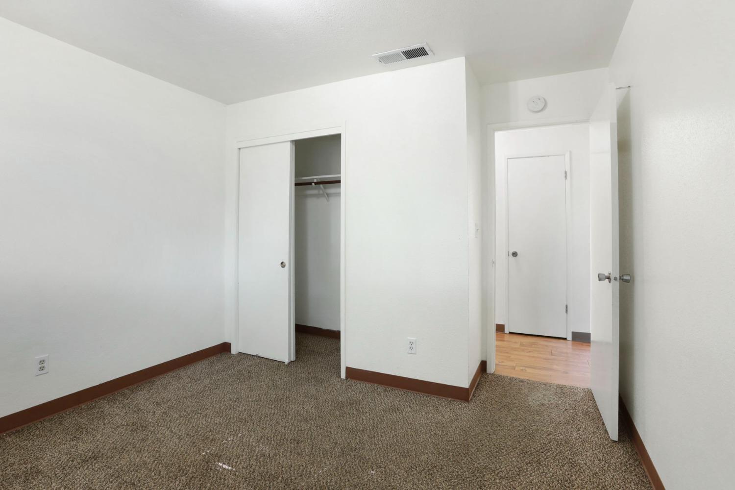 Detail Gallery Image 21 of 33 For 1806 Larkspur Ln, Ceres,  CA 95307 - 3 Beds | 2 Baths