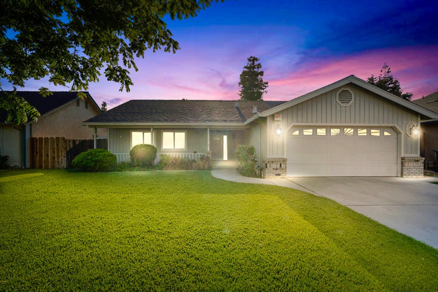 Detail Gallery Image 1 of 40 For 3887 Paula Ct, Turlock,  CA 95382 - 4 Beds | 2 Baths