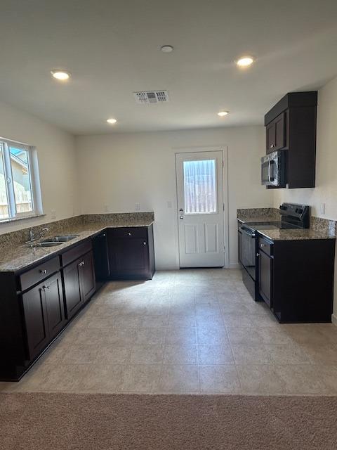 Detail Gallery Image 3 of 5 For 744 Brent Ct, Merced,  CA 95341 - 3 Beds | 2 Baths