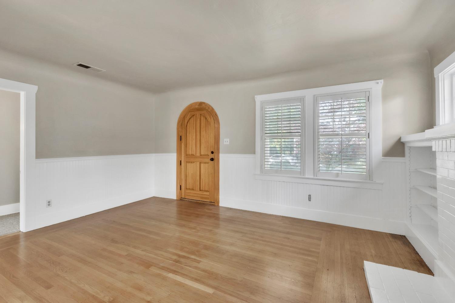 Detail Gallery Image 9 of 42 For 2172 Oakmont St, Sacramento,  CA 95815 - 2 Beds | 1 Baths