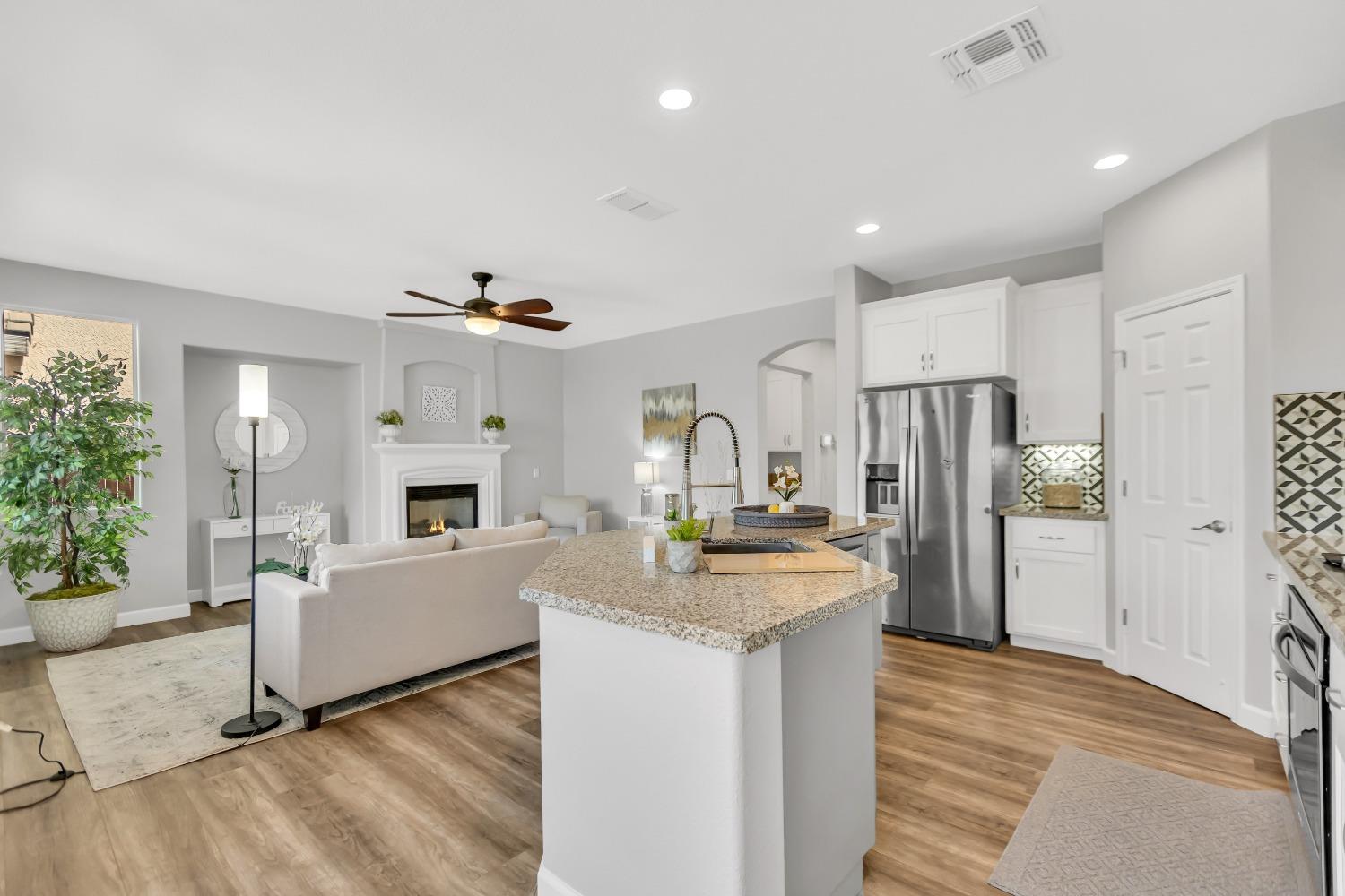 Detail Gallery Image 19 of 68 For 5409 Friesian Way, Elk Grove,  CA 95757 - 4 Beds | 2/1 Baths
