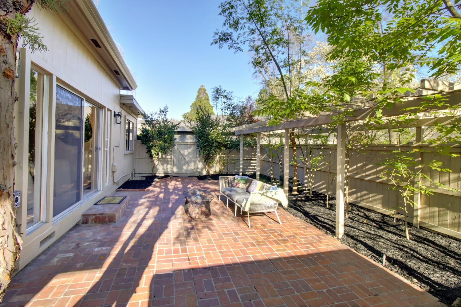 Detail Gallery Image 39 of 57 For 801 Commons Dr, Sacramento,  CA 95825 - 3 Beds | 2 Baths