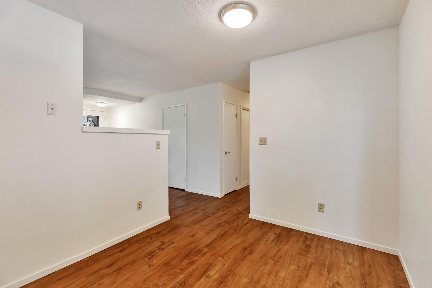Detail Gallery Image 9 of 36 For 6522 Woodpark Way, Citrus Heights,  CA 95621 - 3 Beds | 2 Baths