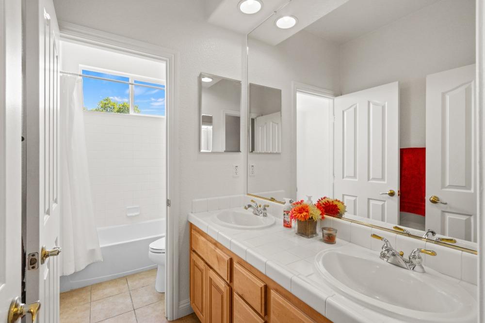 Detail Gallery Image 21 of 38 For 2501 Mabry Dr, Sacramento,  CA 95835 - 4 Beds | 3 Baths