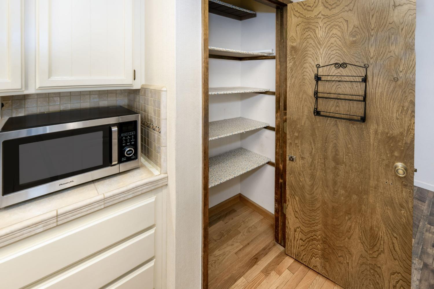 Detail Gallery Image 22 of 54 For 20029 Echo Blue Dr, Penn Valley,  CA 95946 - 3 Beds | 2 Baths