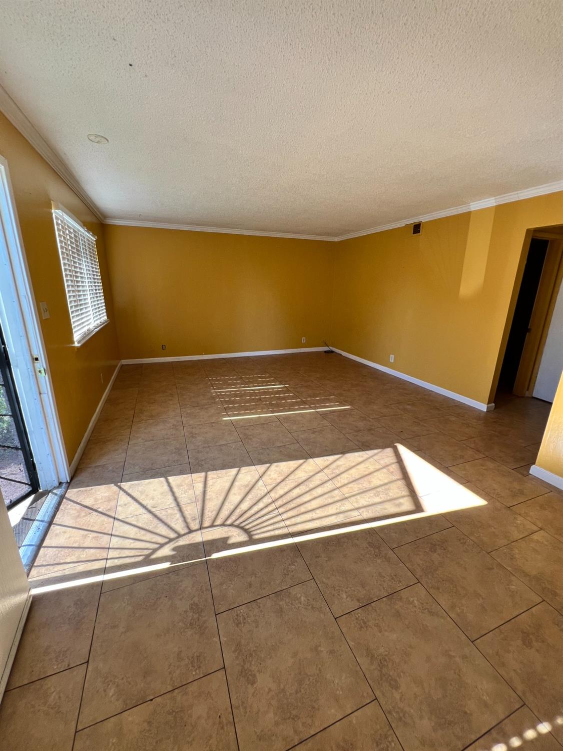 Detail Gallery Image 2 of 10 For 1316 Occidental Ave #1,  Stockton,  CA 95203 - 2 Beds | 1 Baths