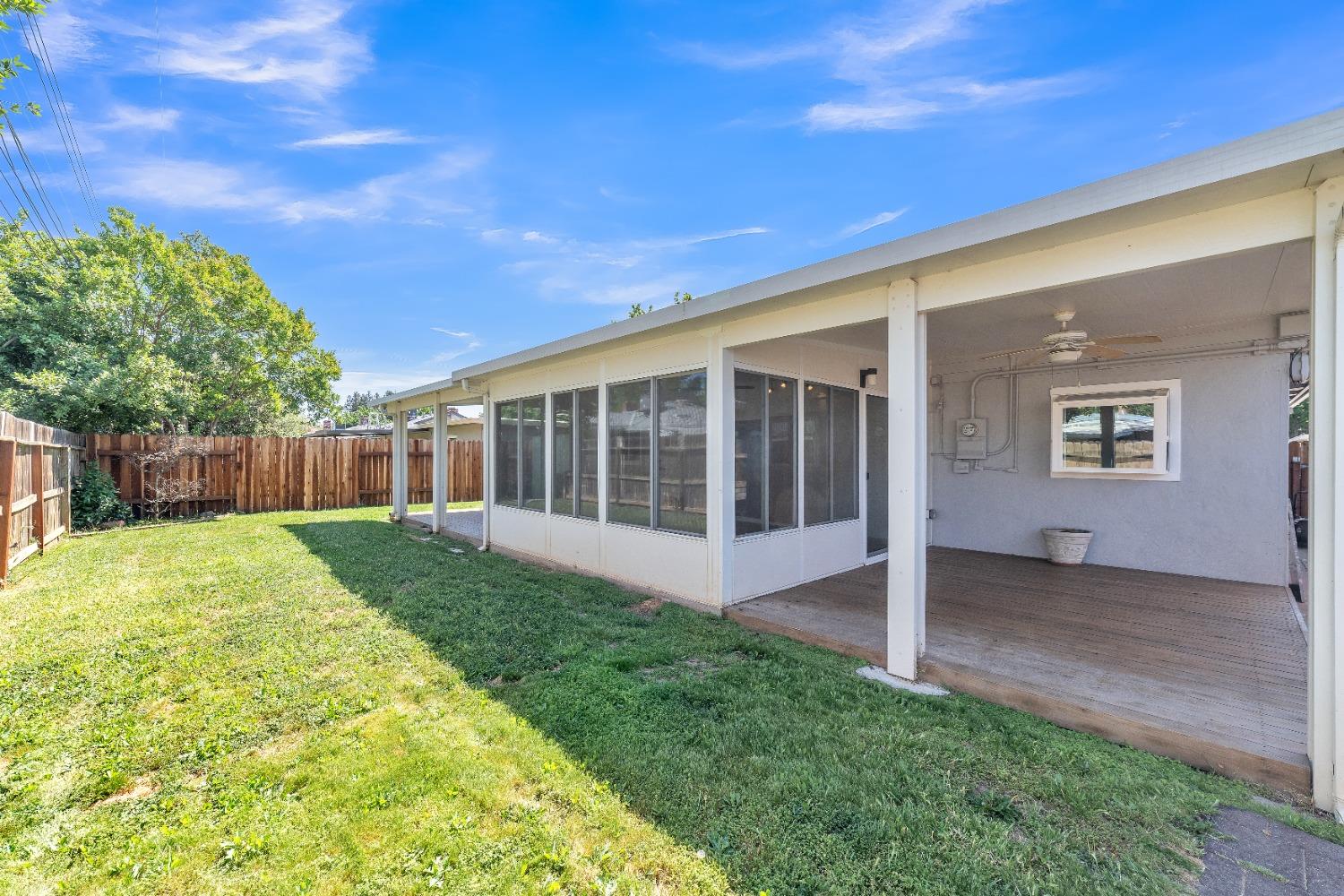 Detail Gallery Image 21 of 25 For 2124 Byron Rd, Sacramento,  CA 95825 - 2 Beds | 1 Baths