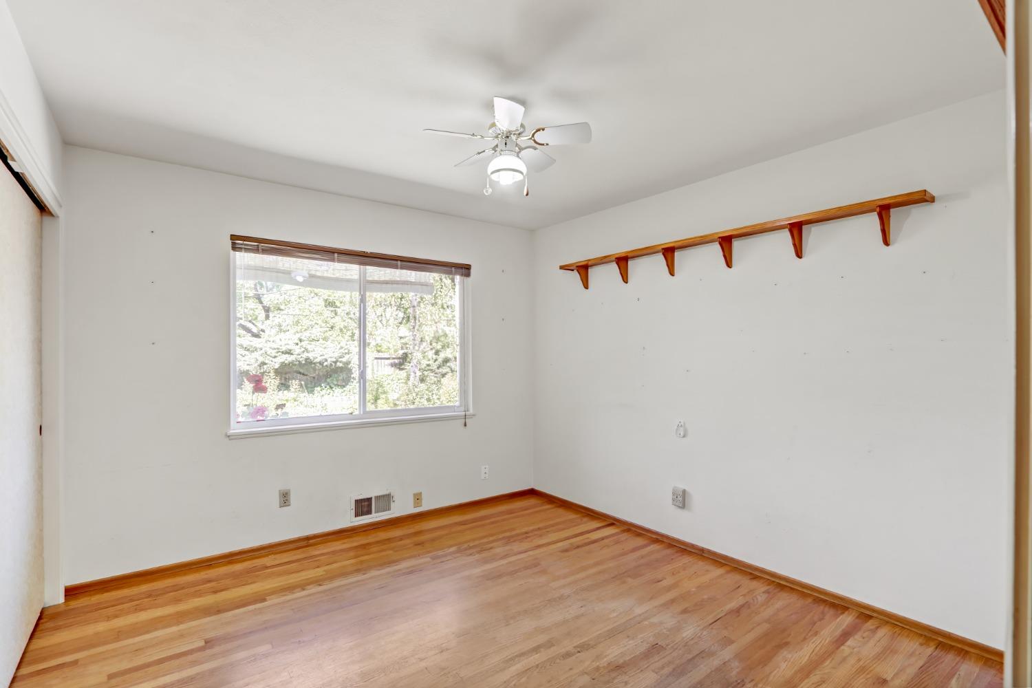 Detail Gallery Image 14 of 27 For 4767 Bowerwood Dr, Carmichael,  CA 95608 - 3 Beds | 2 Baths