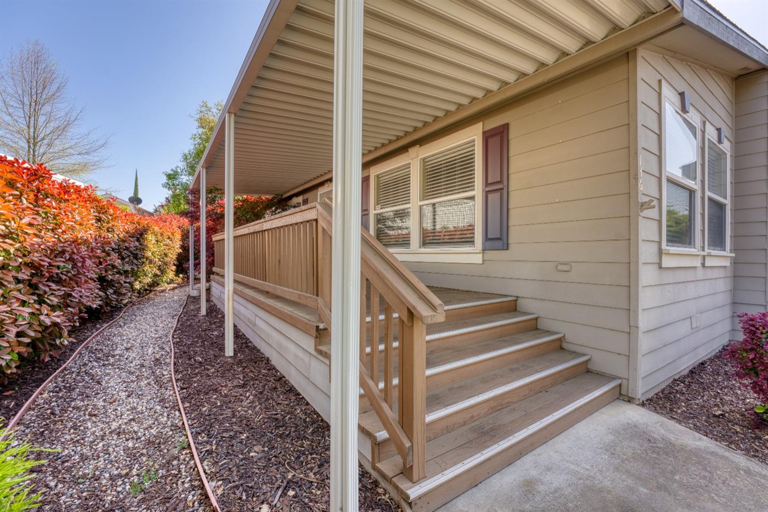 Detail Gallery Image 3 of 58 For 136 Pinebrook Dr, Folsom,  CA 95630 - 2 Beds | 2 Baths