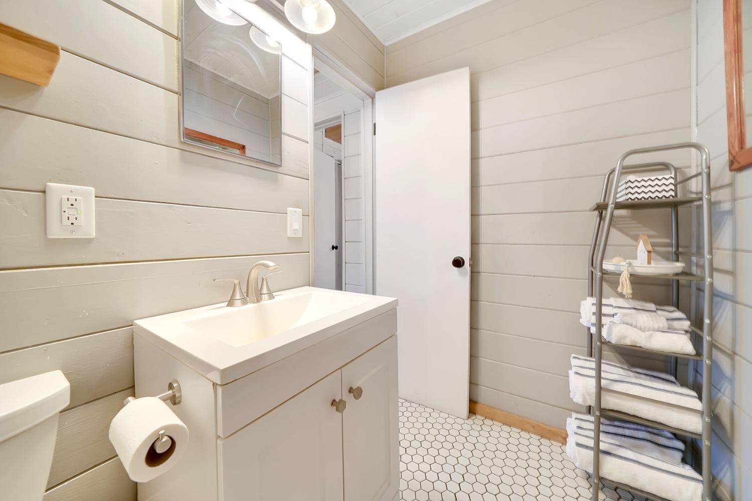 Detail Gallery Image 15 of 27 For 19353 Ponderosa Dr, Volcano,  CA 95689 - 2 Beds | 1 Baths
