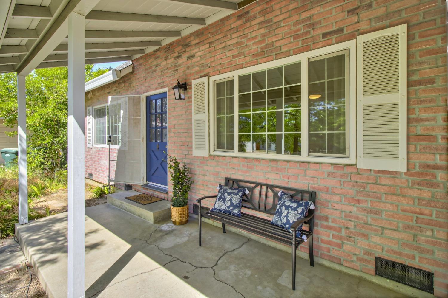Detail Gallery Image 4 of 73 For 1837 Drew Ct, Carmichael,  CA 95608 - 4 Beds | 2 Baths