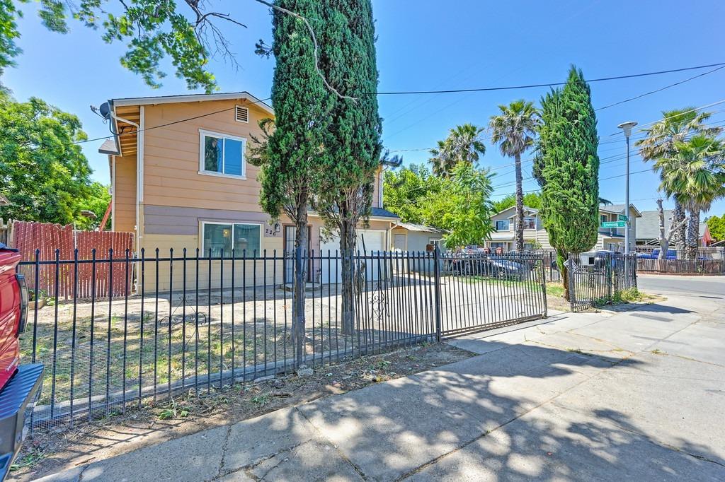 Detail Gallery Image 4 of 36 For 226 Nimitz St, Sacramento,  CA 95838 - – Beds | – Baths