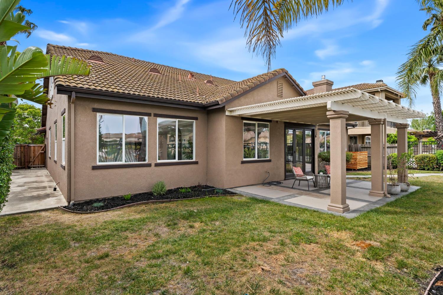 Detail Gallery Image 31 of 33 For 261 Vista Creek Cir, Sacramento,  CA 95835 - 5 Beds | 3/1 Baths