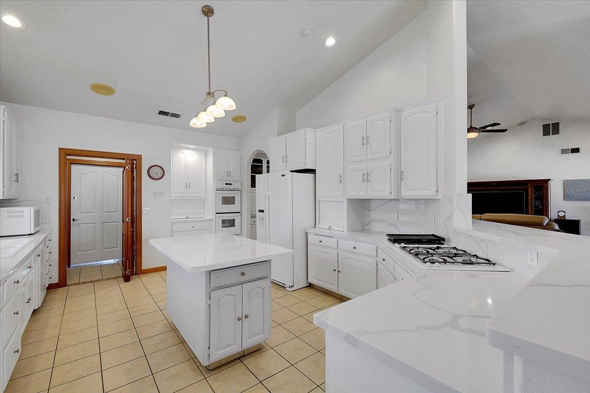 Detail Gallery Image 30 of 99 For 1721 Starr St, Yuba City,  CA 95993 - 5 Beds | 3 Baths