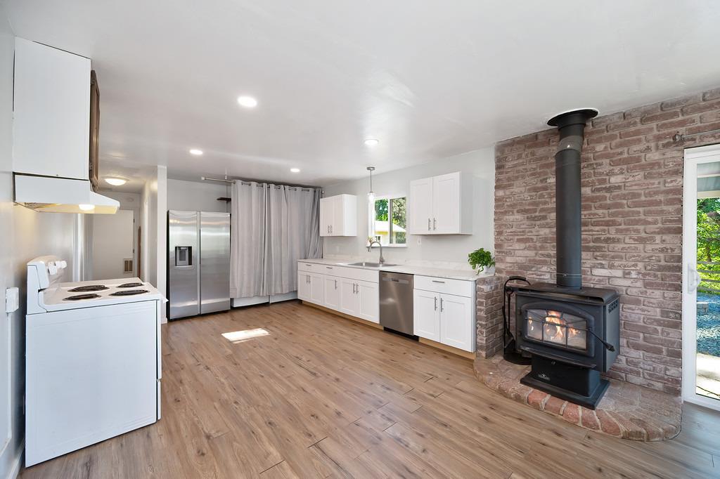Detail Gallery Image 3 of 70 For 4292 Canyon Valley Rd, Diamond Springs,  CA 95619 - 3 Beds | 1 Baths