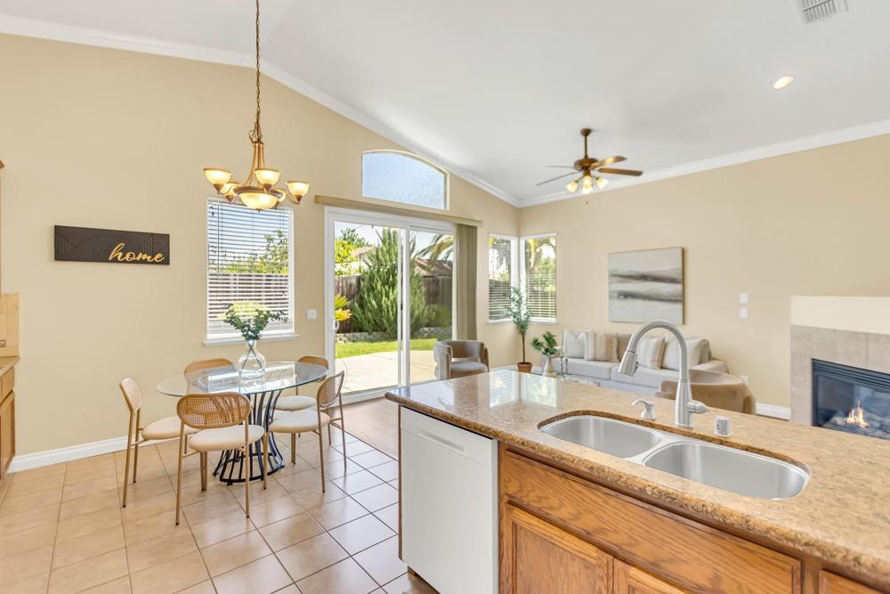 Detail Gallery Image 12 of 35 For 3573 Bardolino Way, Rancho Cordova,  CA 95670 - 4 Beds | 2 Baths