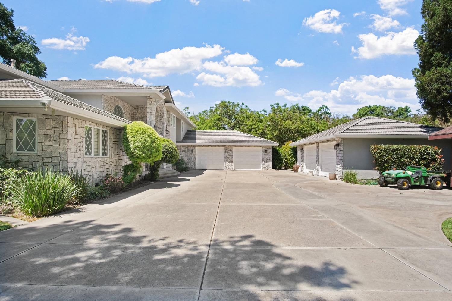 Detail Gallery Image 4 of 60 For 15612 Morrison Rd, Oakdale,  CA 95361 - 4 Beds | 3/2 Baths