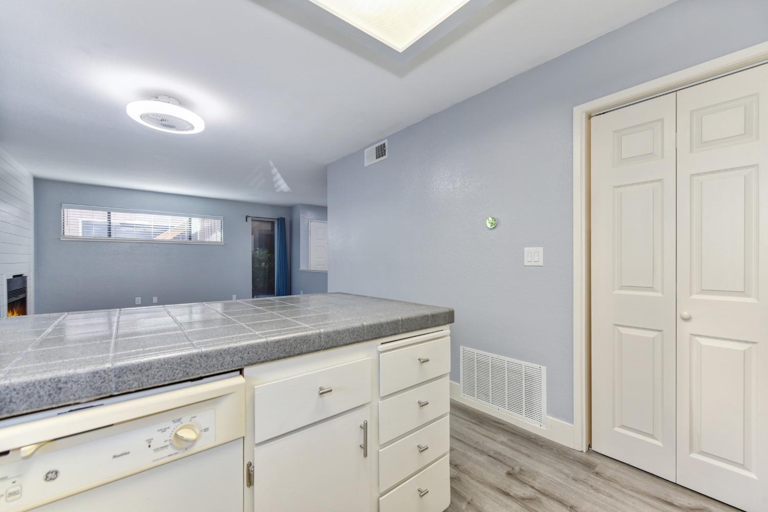 Photo #17: 225058589 Listing: Photo #17