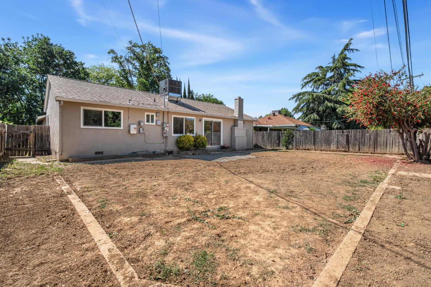 Detail Gallery Image 22 of 33 For 2732 Northglen St, Sacramento,  CA 95833 - 3 Beds | 2 Baths