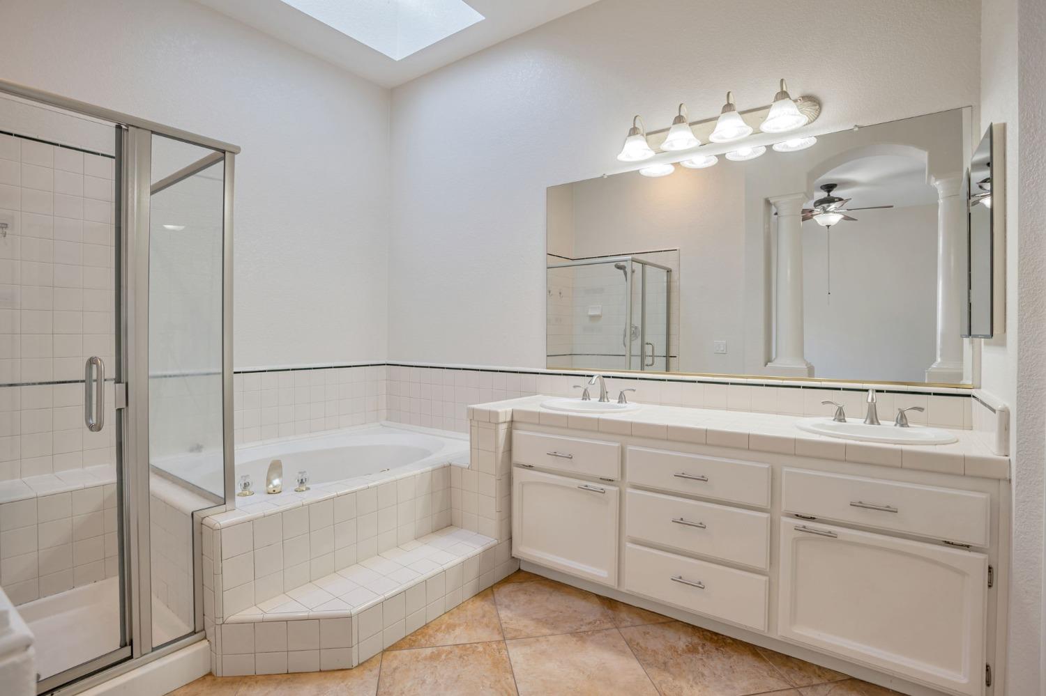Detail Gallery Image 39 of 47 For 9034 Acorn Ridge Cir, Elk Grove,  CA 95758 - 4 Beds | 2 Baths