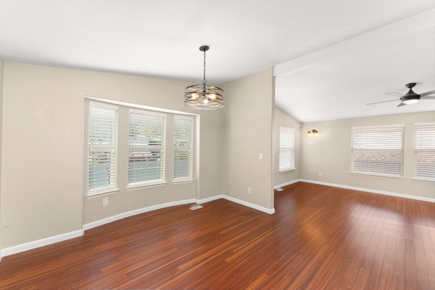 Detail Gallery Image 24 of 58 For 136 Pinebrook Dr, Folsom,  CA 95630 - 2 Beds | 2 Baths