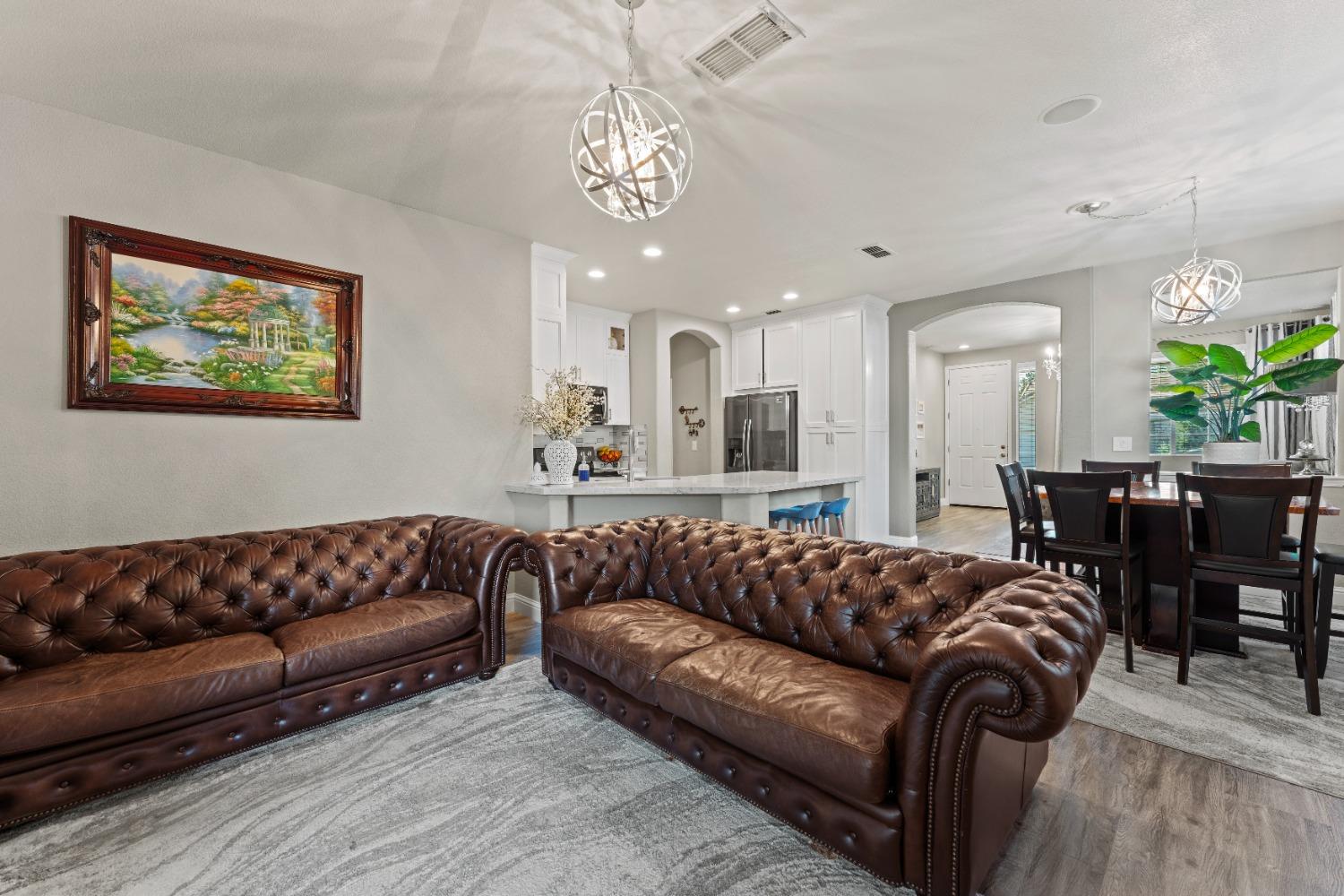 Detail Gallery Image 10 of 31 For 5844 Blue Beech Ct, Antelope,  CA 95843 - 4 Beds | 2 Baths