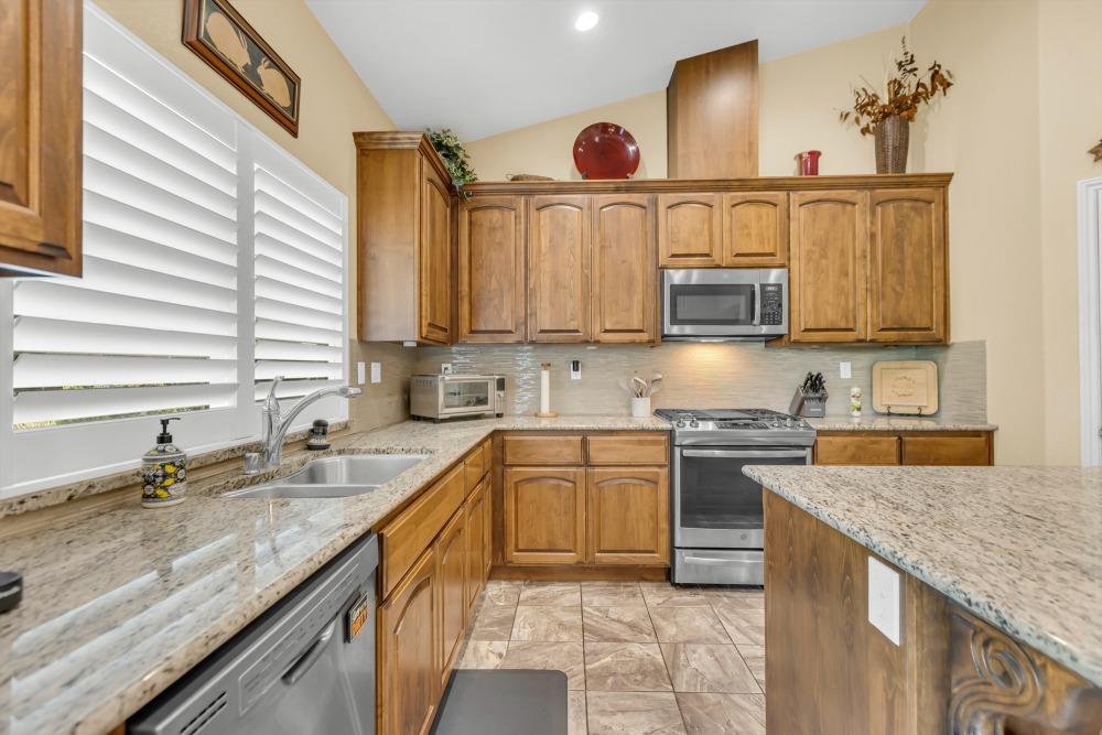 Detail Gallery Image 17 of 56 For 745 Parkridge Dr, Galt,  CA 95632 - 3 Beds | 2/1 Baths