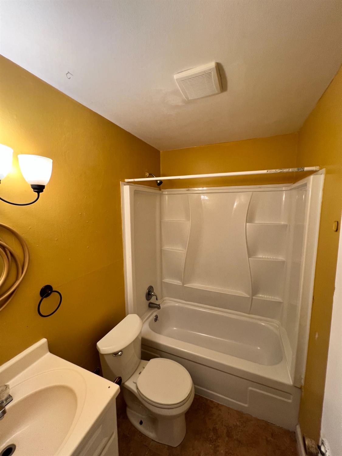 Detail Gallery Image 6 of 10 For 1316 Occidental Ave #1,  Stockton,  CA 95203 - 2 Beds | 1 Baths