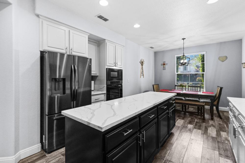 Detail Gallery Image 4 of 38 For 2501 Mabry Dr, Sacramento,  CA 95835 - 4 Beds | 3 Baths